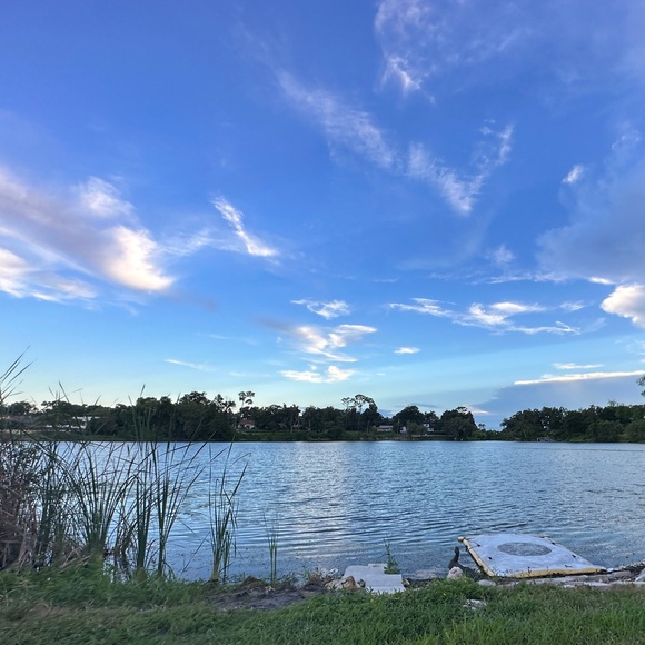 Meet your Posher, Alison - Picture 2 of 2